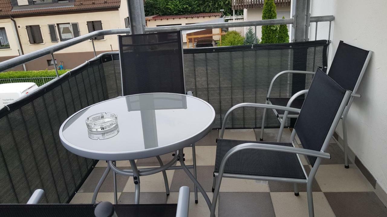 Outletcity Ferienwohnung Apartment 2 Метцинген Экстерьер фото