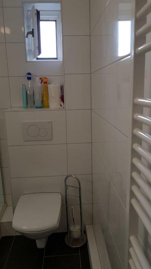 Outletcity Ferienwohnung Apartment 2 Метцинген Экстерьер фото